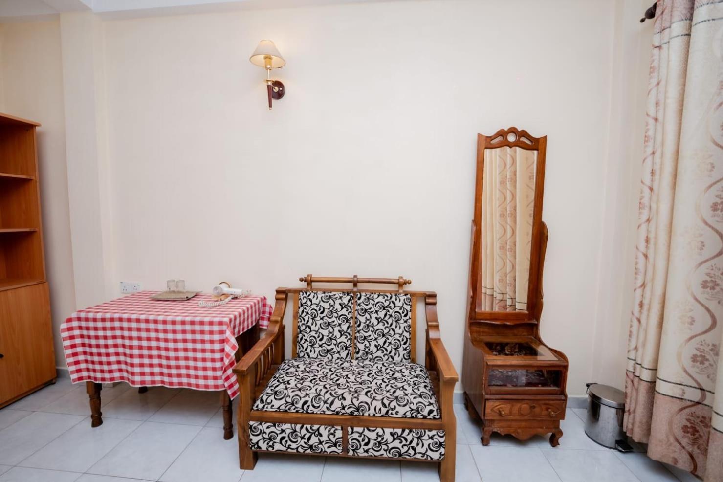 Suwani Pinnawala Homestay Dış mekan fotoğraf