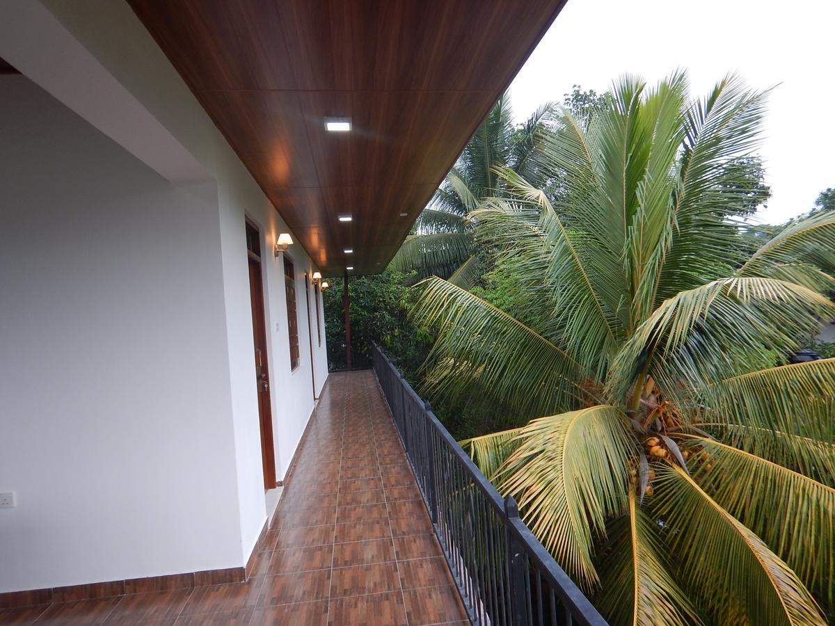 Suwani Pinnawala Homestay Dış mekan fotoğraf